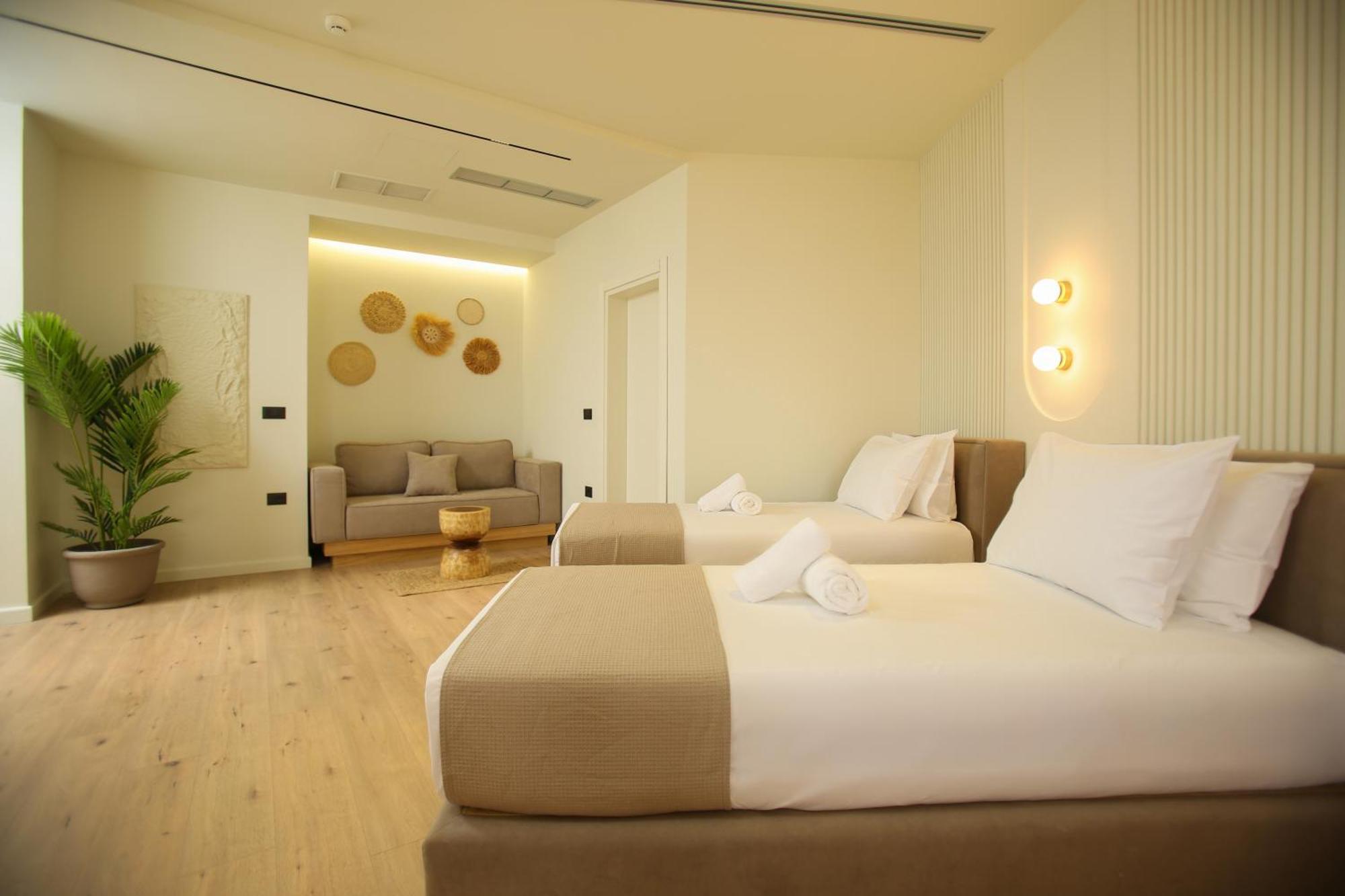 Hotel Brooklyn Vlorë Buitenkant foto