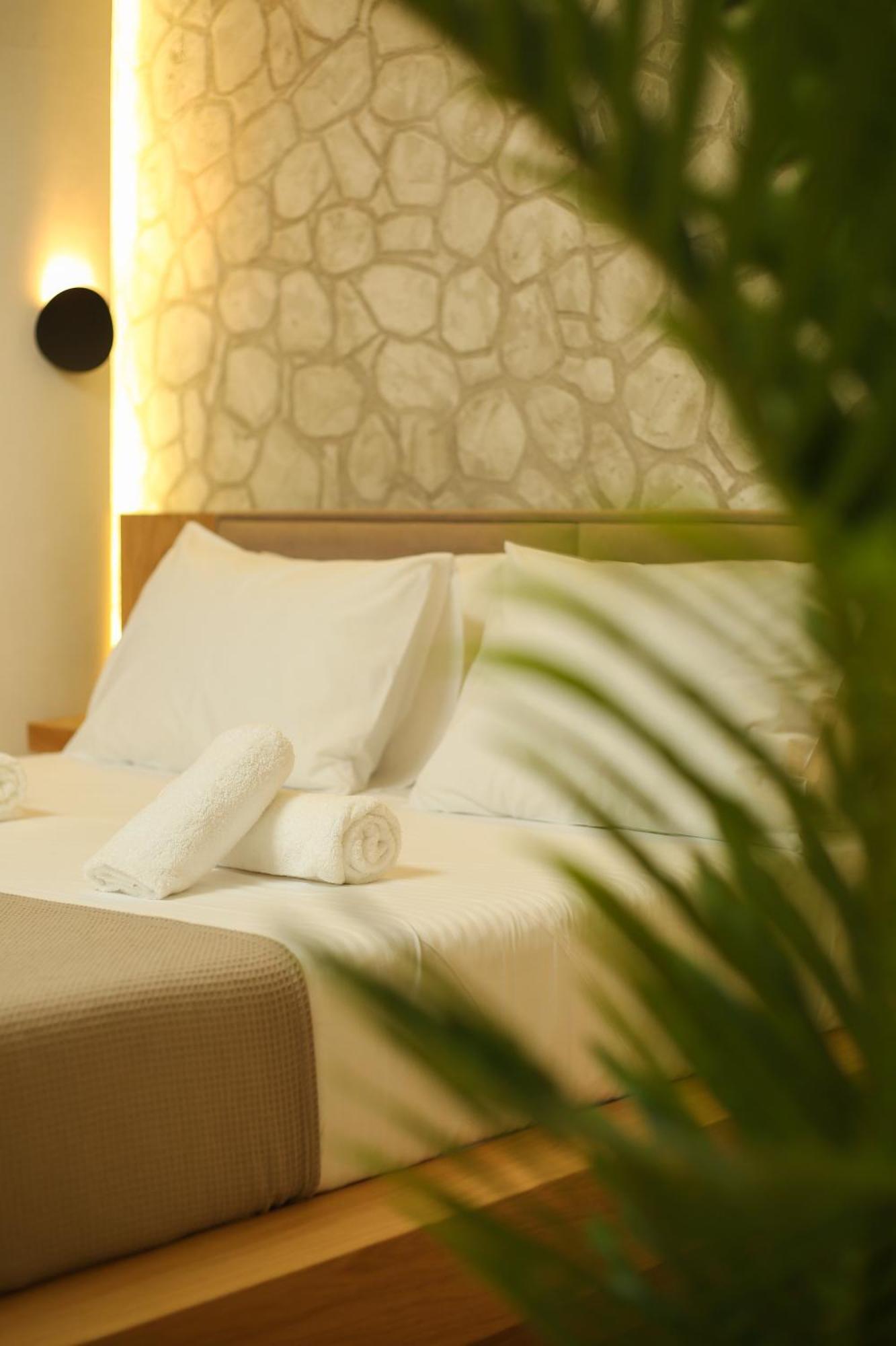 Hotel Brooklyn Vlorë Buitenkant foto