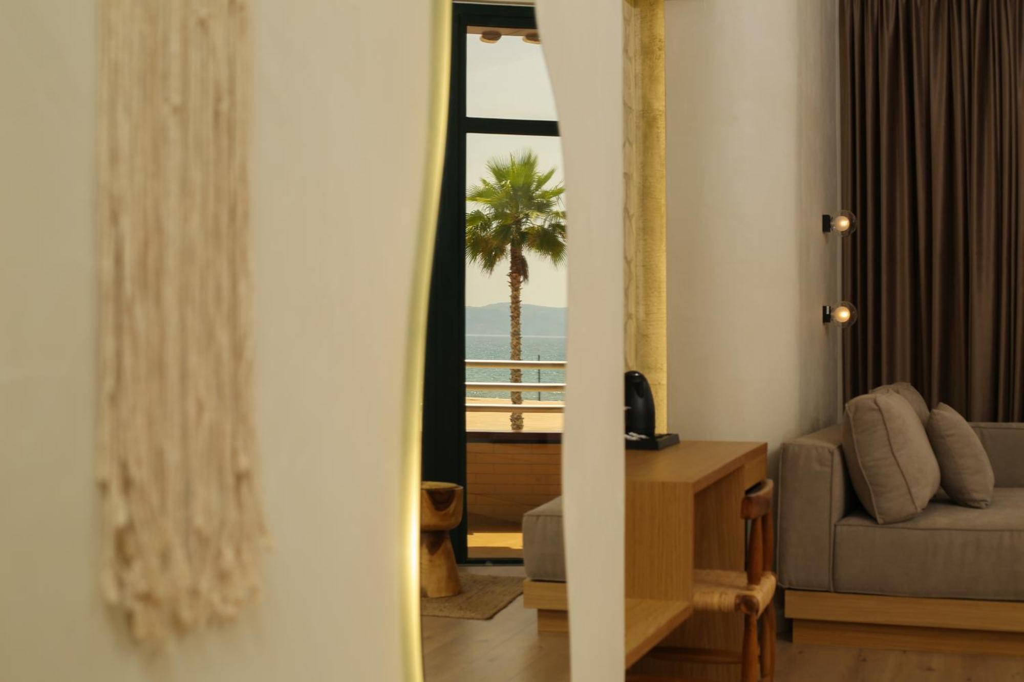 Hotel Brooklyn Vlorë Buitenkant foto