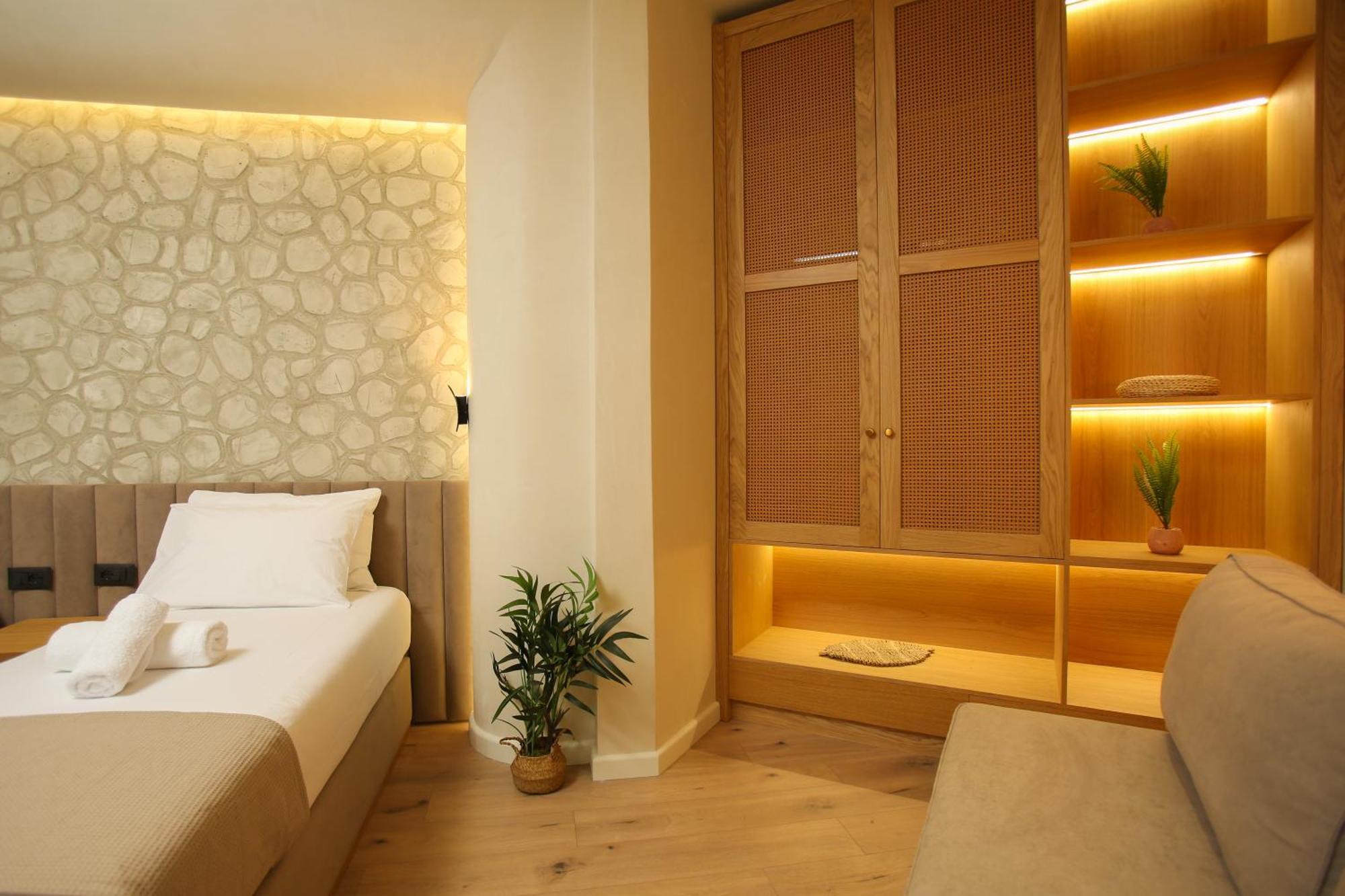 Hotel Brooklyn Vlorë Buitenkant foto