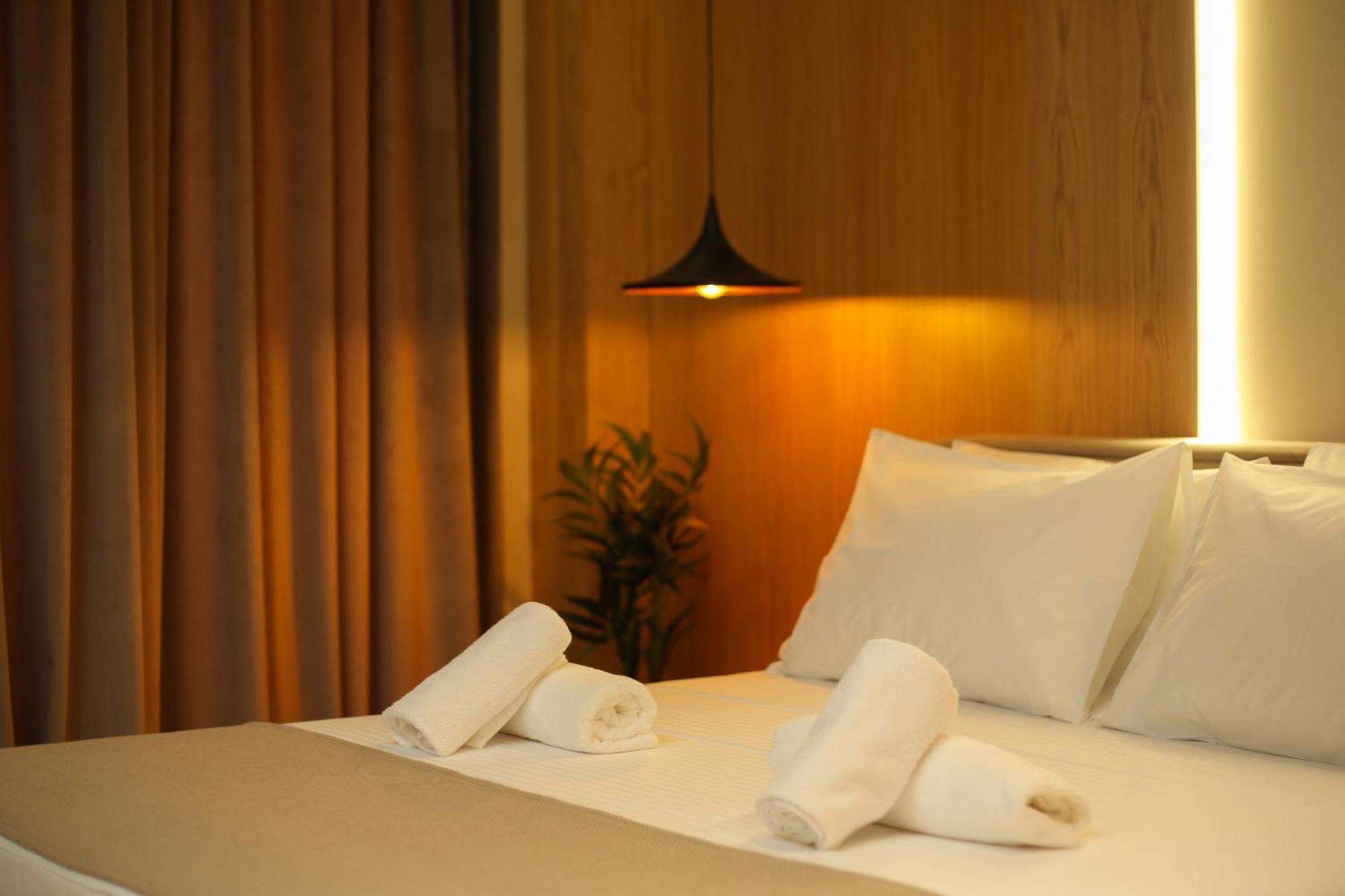 Hotel Brooklyn Vlorë Buitenkant foto