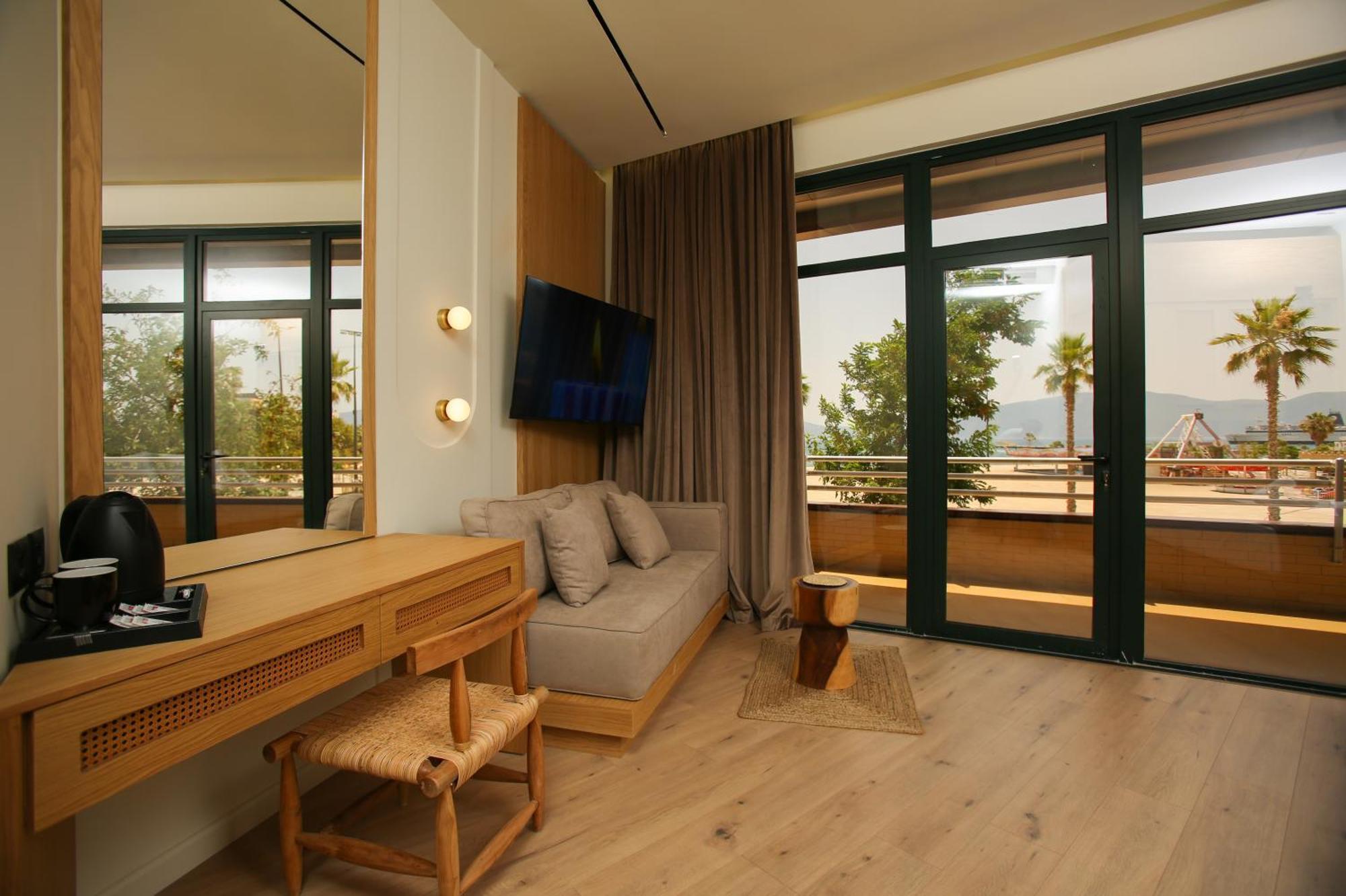 Hotel Brooklyn Vlorë Buitenkant foto