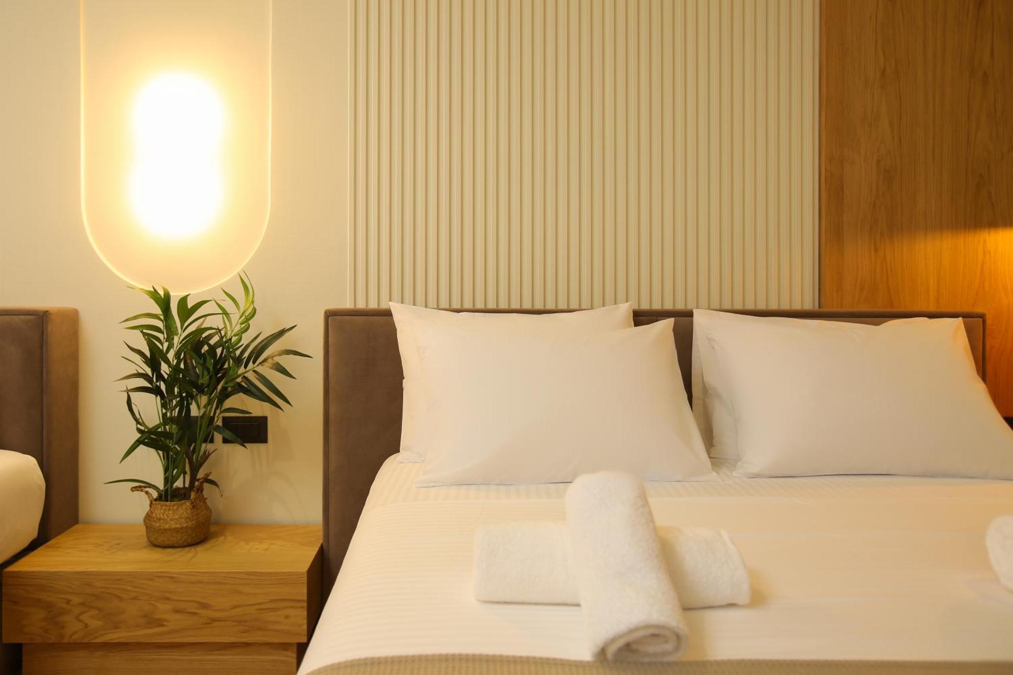 Hotel Brooklyn Vlorë Buitenkant foto