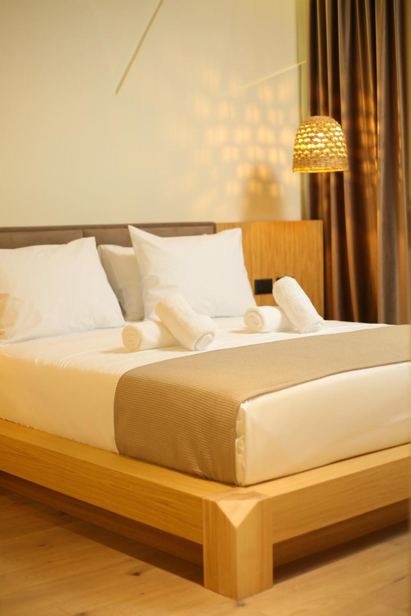 Hotel Brooklyn Vlorë Buitenkant foto